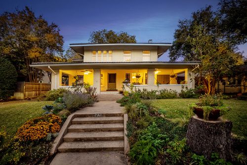 2417 5th Ave, Fort Worth, TX, 76110-2507 | Card Image