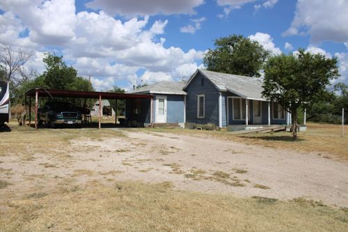 1102 N 12th St, Ballinger, TX, 76821-2746 | Card Image