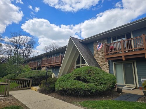 222-300 Opatrny Dr, Fox River Grove, IL, 60021-1171 | Card Image