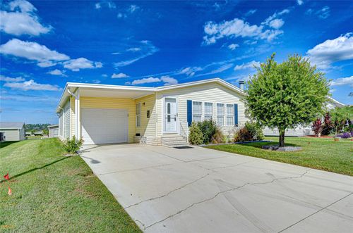 37539 Gill Ave, ZEPHYRHILLS, FL, 33541-7795 | Card Image