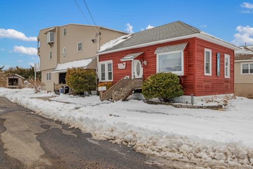 718 W Pine Ave, West Wildwood, NJ, 08260-2157 | Card Image