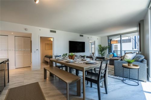 apt-1401-31 Se 6th St, Miami, FL, 33131-3171 | Card Image