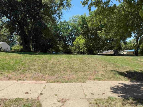 104 Franklin, Vermillion, SD, 57069 | Card Image