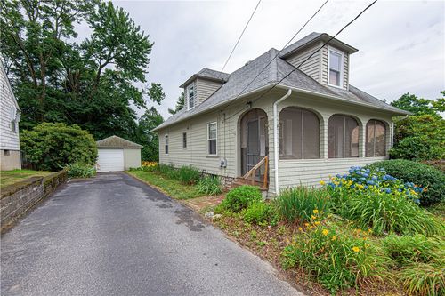 28 Greenfield Ave, North Providence, RI, 02911-2138 | Card Image