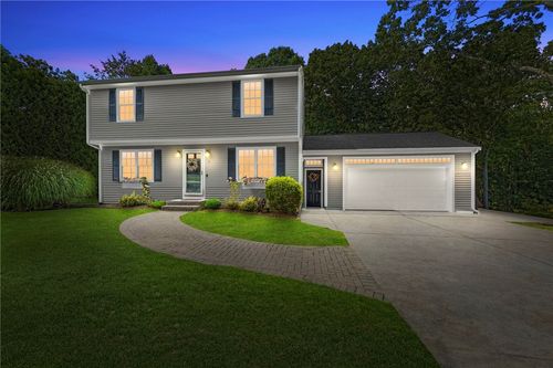 3 Sandy Ln, Bristol, RI, 02809-4556 | Card Image