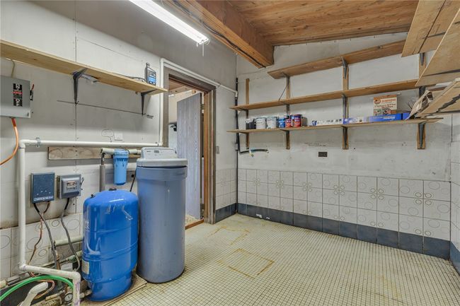 1369 Old Pulaski Rd, House other with 3 bedrooms, 3 bathrooms and 4 parking in Neshannock Twp PA | Image 38