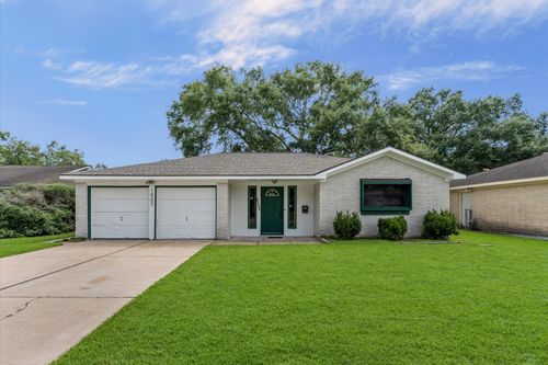 16203 Rill Ln, Houston, TX, 77062-5030 | Card Image