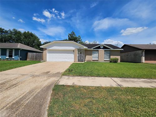 1019 Woodbridge Ave, Pearland, TX, 77584-3353 | Card Image
