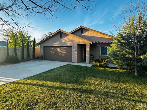 21114 Universal St, Lost Hills, CA, 93249 | Card Image