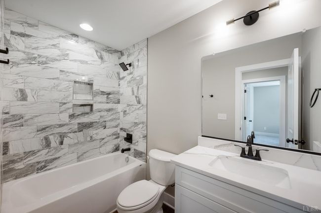 61 Luke Ct, Townhouse with 3 bedrooms, 3 bathrooms and null parking in Rustburg VA | Image 28