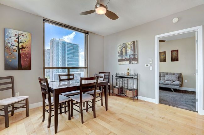 APT-1301 - 300 Bowie St, Condo with 2 bedrooms, 2 bathrooms and 2 parking in Austin TX | Image 14