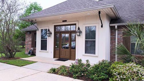 4a-16851 Jefferson Hwy, Baton Rouge, LA, 70817-6990 | Card Image