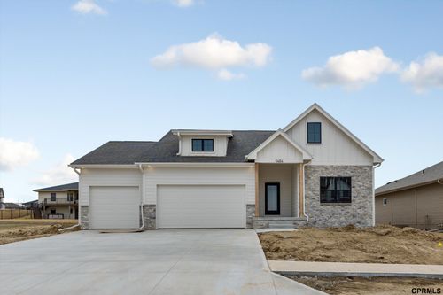 8612 Reed St, Papillion, NE, 68046-5113 | Card Image