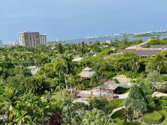 APT-1009 - 1000 Quayside Ter, Condo with 2 bedrooms, 2 bathrooms and null parking in Miami FL | Image 18