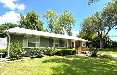 8413 Kentucky Ave, Raytown, MO, 64138-3146 | Card Image