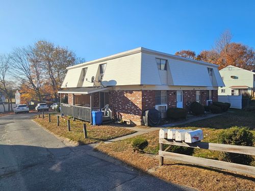 b-387 Bucks Hill Rd, Waterbury, CT, 06704-1223 | Card Image