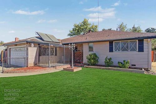 6749 51st St, Sacramento, CA, 95823-1407 | Card Image