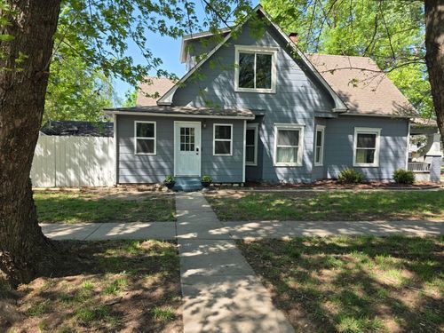 821 E 14th Ave, Winfield, KS, 67156-4427 | Card Image