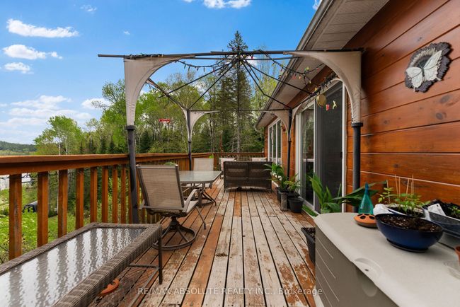 4666 Matawatchan Rd, House other with 3 bedrooms, 2 bathrooms and 8 parking in Griffith ON | Image 23