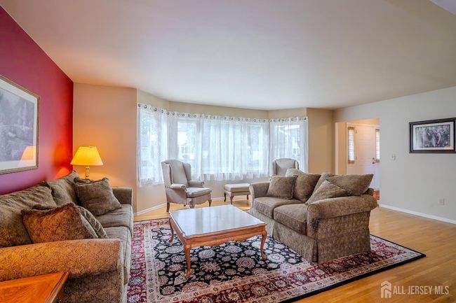 5 Wetherhill Way, House other with 4 bedrooms, 3 bathrooms and null parking in Dayton NJ | Image 17