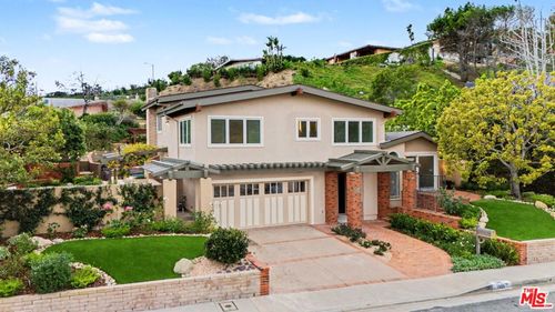 1305 Duende Lane, Pacific Palisades, CA, 90272 | Card Image