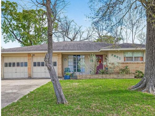 2805 Woodlawn St, Dickinson, TX, 77539-4667 | Card Image