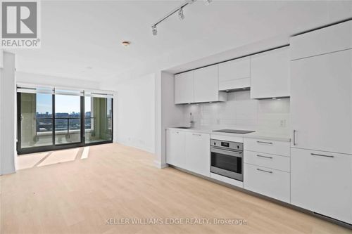 507-33 Frederick Todd Way, Toronto (Thorncliffe Park), ON, M4G0C9 | Card Image