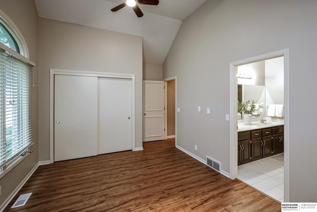 5801 S 119 Th Plz, House other with 3 bedrooms, 3 bathrooms and 2 parking in Omaha NE | Image 27