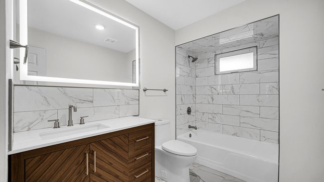 1365BathroomUpper | Image 5