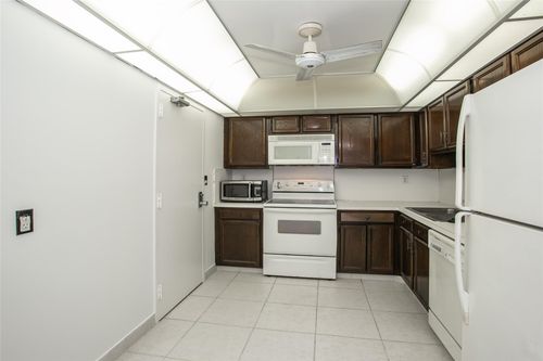 apt-718-10777 W Sample Rd, Coral Springs, FL, 33065-3770 | Card Image