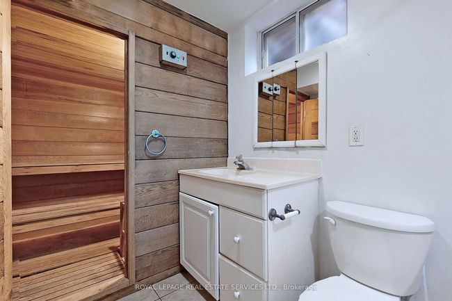 15 Waxham Rd, House other with 4 bedrooms, 2 bathrooms and 4 parking in Etobicoke ON | Image 32