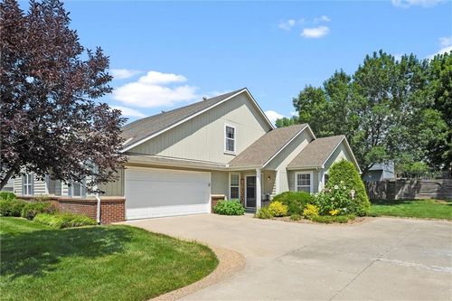 380 W Acorn St, Gardner, KS, 66030-9228 | Card Image