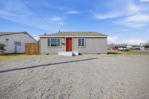 412 Adams St, Richland, WA, 99352-4429 | Card Image