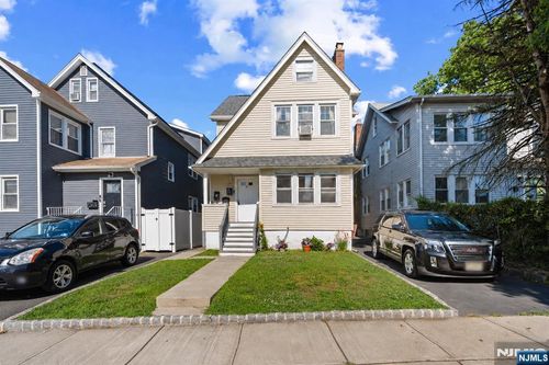 17 Cottage Pl, East Orange, NJ, 07017-1807 | Card Image