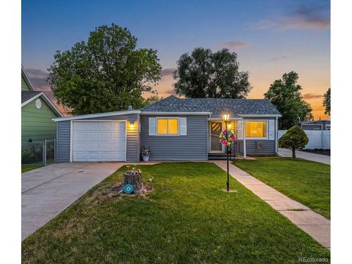 469 Fremont Ave, Akron, CO, 80720-1047 | Card Image