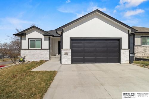5838 N St, Omaha, NE, 68117-1752 | Card Image