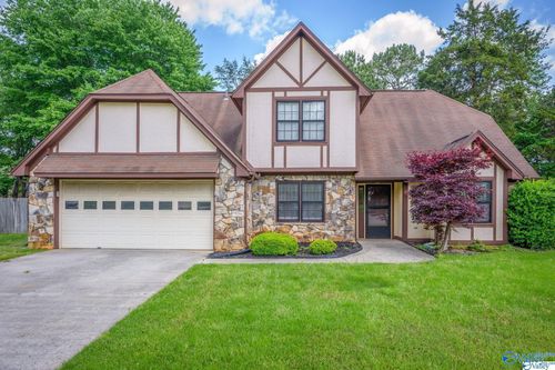 1808 Hollytree Dr Nw, Huntsville, AL, 35806-2420 | Card Image