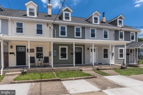 647 Spruce St, BRISTOL, PA, 19007-3711 | Card Image