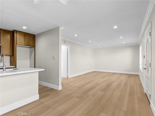 210-5530 Ackerfield Ave, Long Beach, CA, 90805-4935 | Card Image