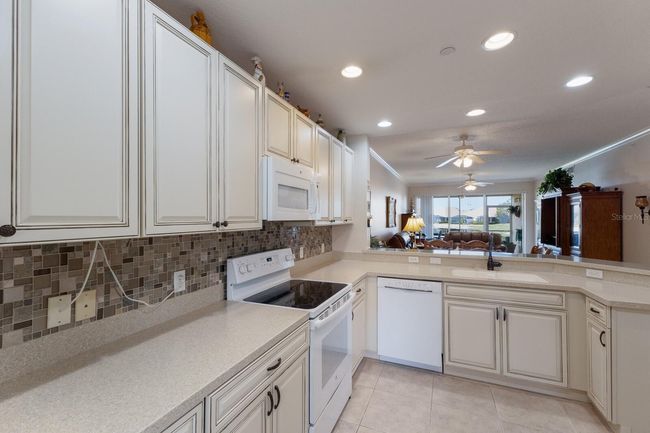 UNIT-102 - 8414 Wethersfield Run, Condo with 2 bedrooms, 2 bathrooms and null parking in Lakewood Ranch FL | Image 9