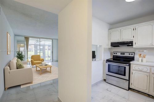 apt-105-8951 Sunrise Lakes Blvd, Sunrise, FL, 33322-6017 | Card Image