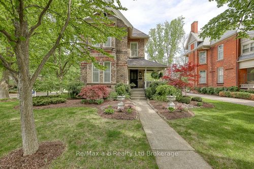 399 Drew St, Woodstock, ON, N4S4V3 | Card Image