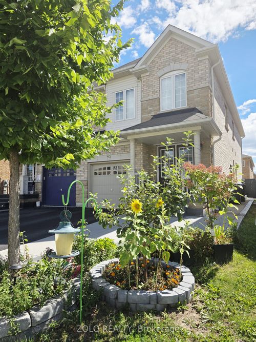 43 N Yardley Crescent N, Brampton, ON, L6X5L7 | Card Image