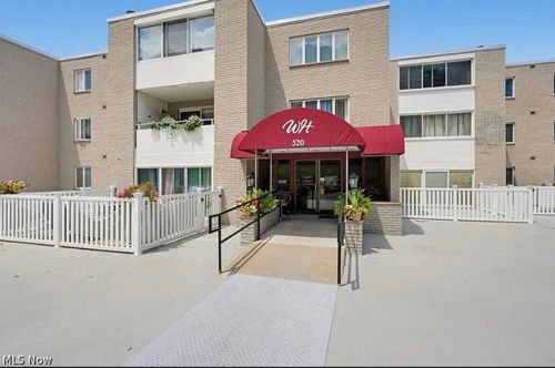 507-520 Meredith Ln, Cuyahoga Falls, OH, 44223-2576 | Card Image