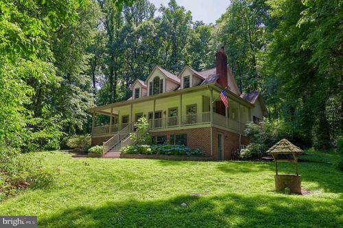 5800 Bossler Rd, ELIZABETHTOWN, PA, 17022-8712 | Card Image