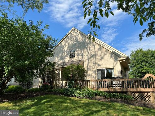 431 Waynesbrooke Rd, Berwyn, PA, 19312-2061 | Card Image