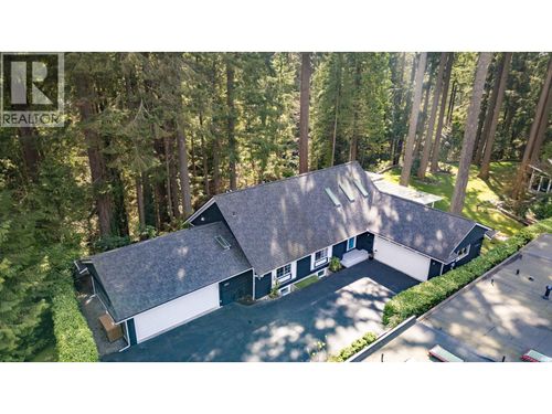 2551 Hyannis Pt, North Vancouver, BC, V7H1R9 | Card Image