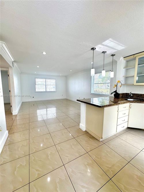 101-17255 Sw 95th Ave, Palmetto Bay, FL, 33157-4469 | Card Image