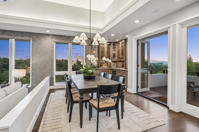 Formal Dining Room | Image 13