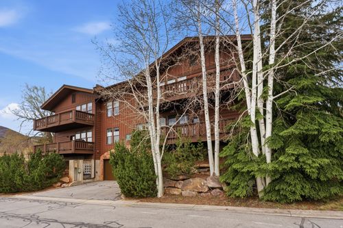 k12-8231 Meadowview Ct, Park City, UT, 84098-4637 | Card Image